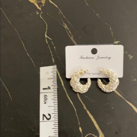 Earring/moon shape - Picture 3 of 3